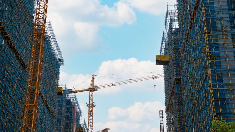 建筑资质代办：2025收费标准解析与合规要点